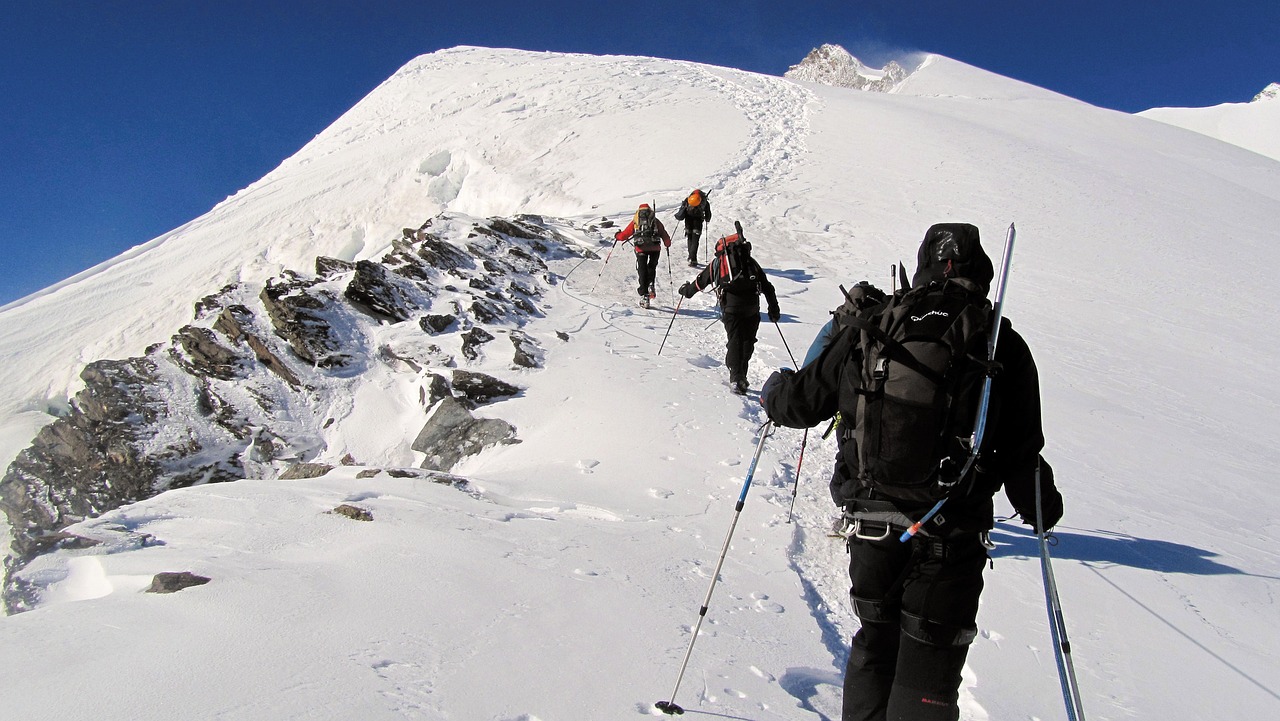 mountaineering, mountain, climbing-895659.jpg